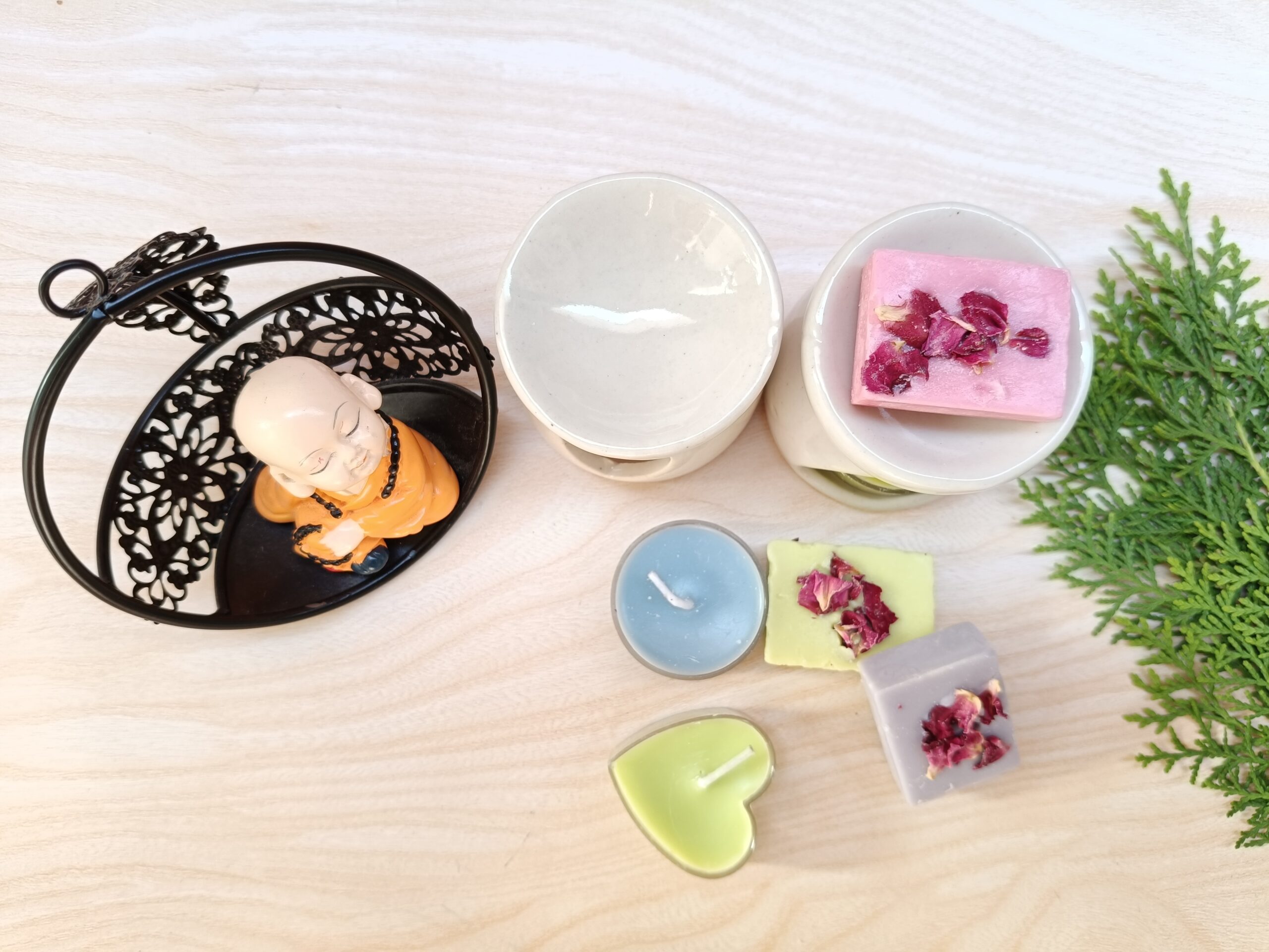 Ceramic Diffuser, Small Size (Ceramic diffuser + 2 Tea lights + 3 wax melts) - Image 2